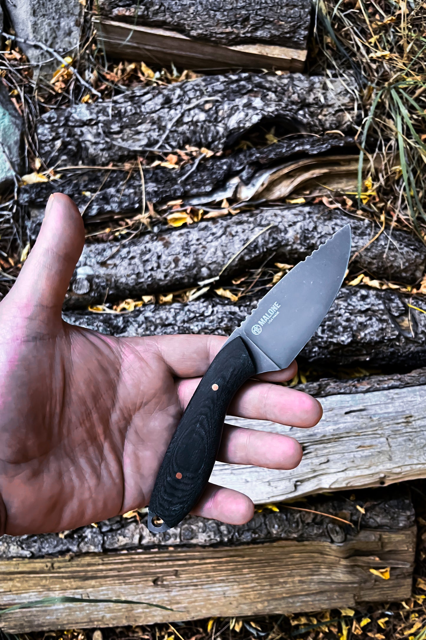 
                  
                    Skinning Knife (Black Micarta)
                  
                