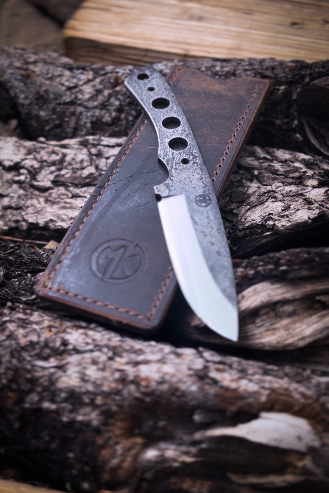 
                  
                    . Atlas Fixed Blade Pocket Knife
                  
                